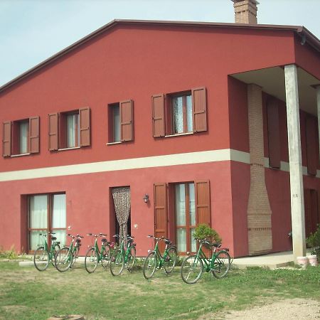 B&B Da Toni Taglio Di Po Luaran gambar