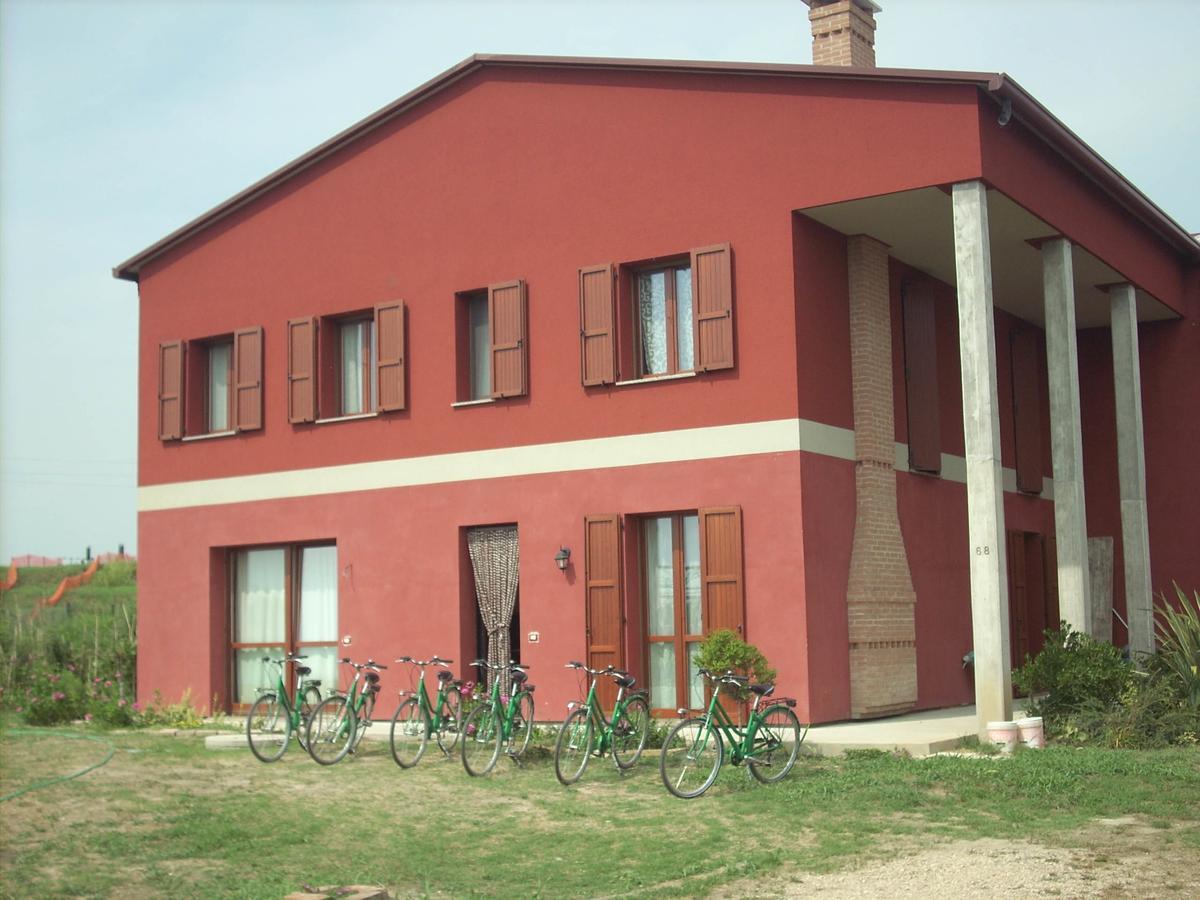 B&B Da Toni Taglio Di Po Luaran gambar