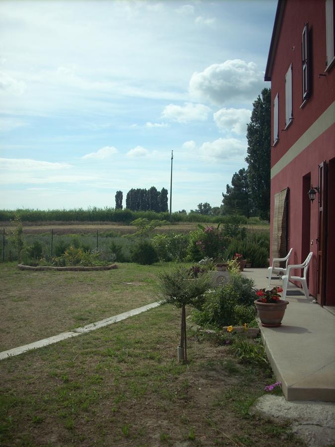 B&B Da Toni Taglio Di Po Luaran gambar