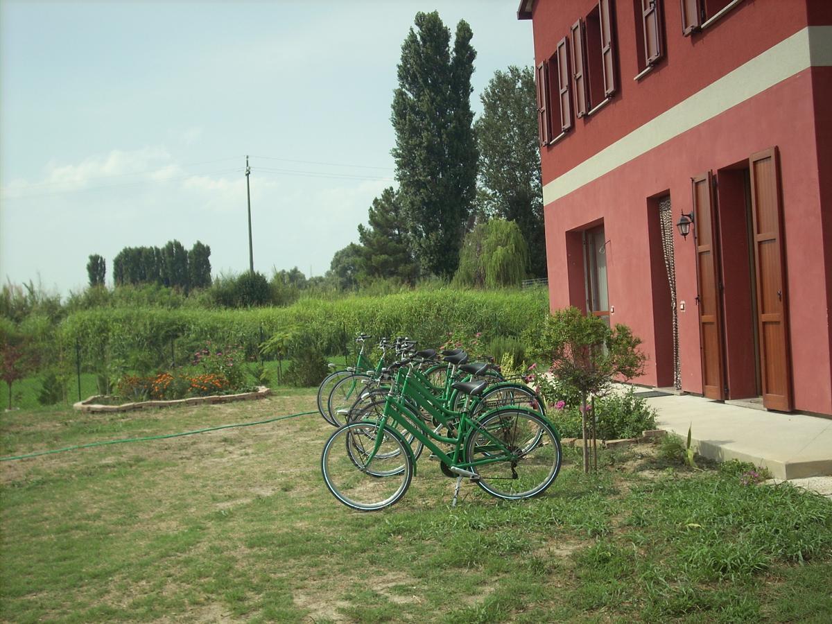 B&B Da Toni Taglio Di Po Luaran gambar