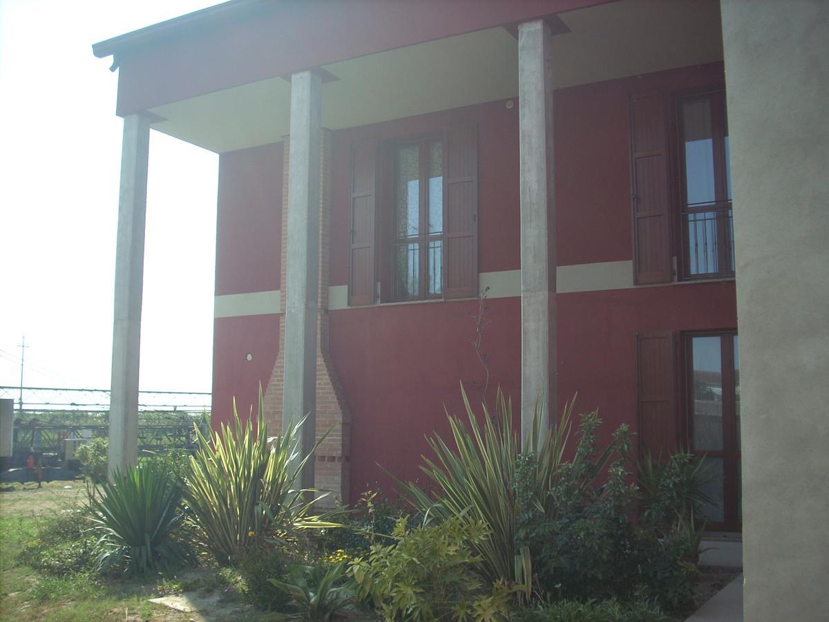 B&B Da Toni Taglio Di Po Luaran gambar